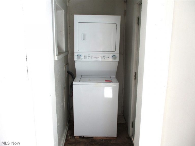 256 Sues Court, Akron, OH - Photo 6