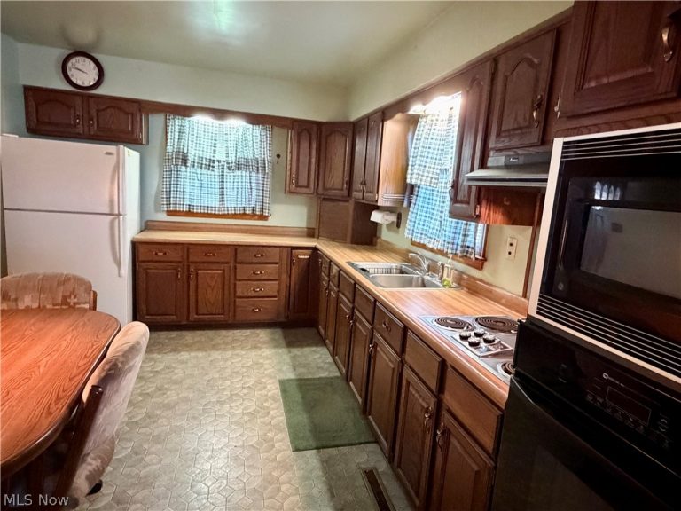 1124 Williamson Avenue, New Matamoras, OH - Photo 6