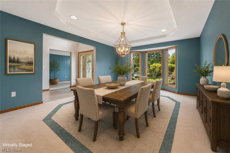 6435 Suzanne Lane, Solon, OH - Photo 4