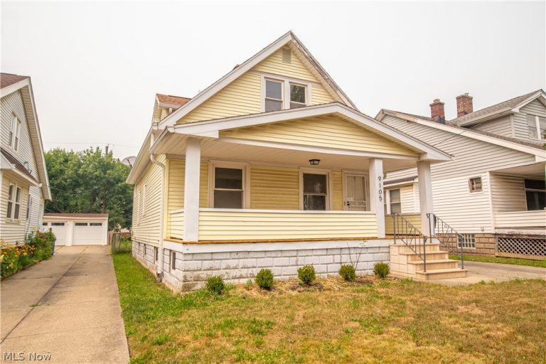 9105 Bancroft Avenue, Cleveland, OH - Photo 2