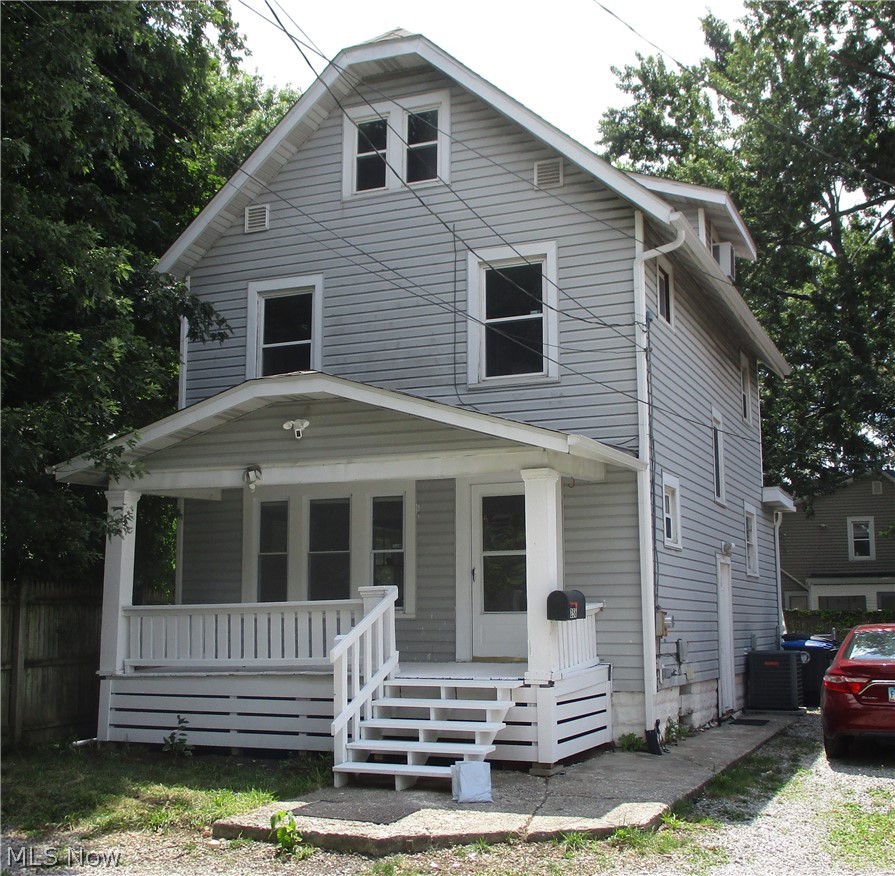 256 Sues Court, Akron, OH