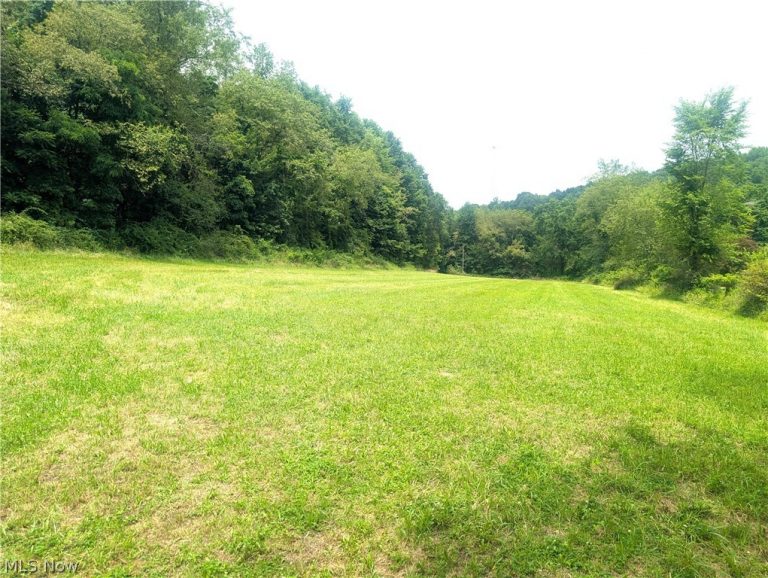 5715 Greer Road, Uhrichsville, OH - Photo 3