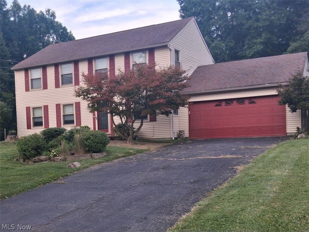 2691 Elizabeth Drive, Lordstown, OH