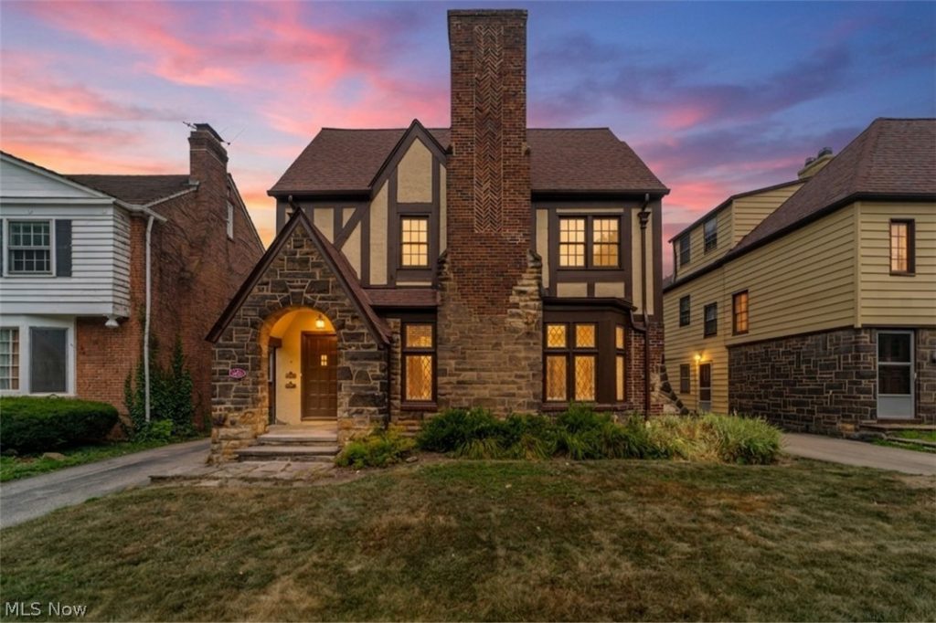 19619 Winslow Road, Shaker Heights, OH