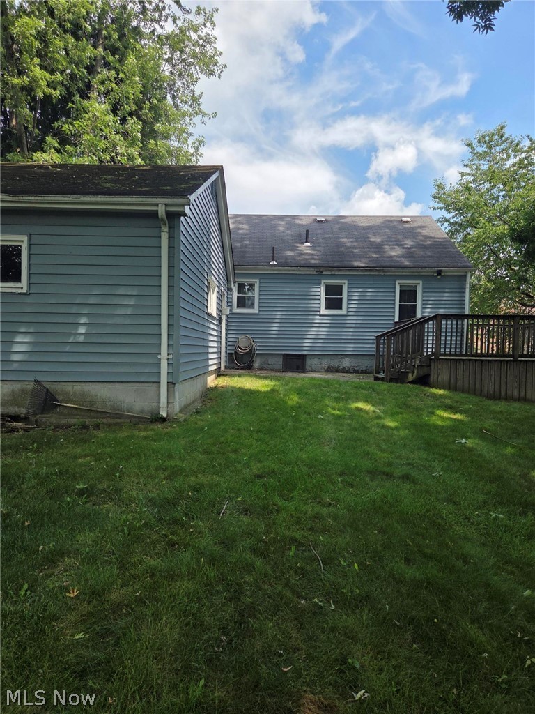 239 Gladstone Street, Campbell, OH - Photo 4