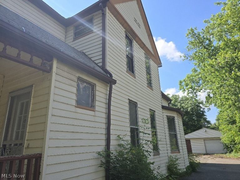 8100 Keyes Avenue, Cleveland, OH - Photo 2