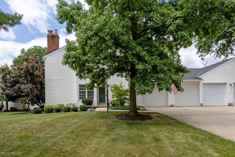 38 Oakwood Drive, Westfield Center, OH, 44251
