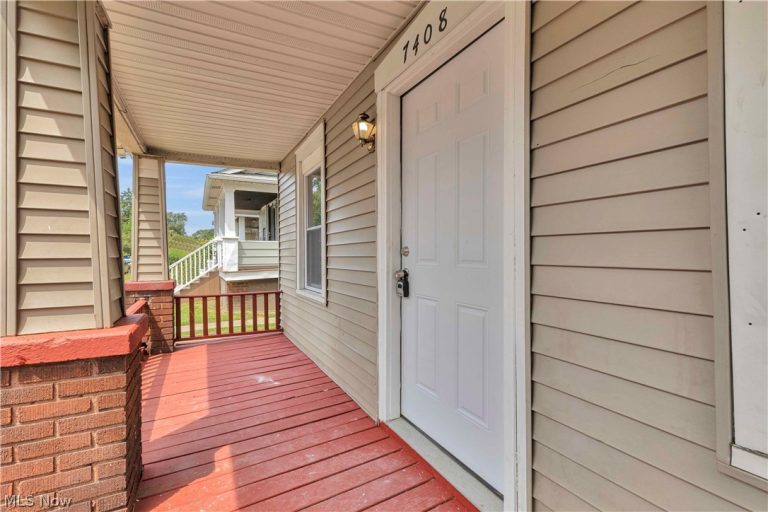 7408 Wentworth Avenue, Cleveland, OH - Photo 3