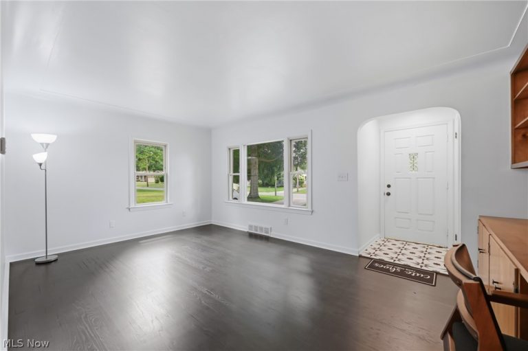 219 Aldrich Road, Youngstown, OH - Photo 6
