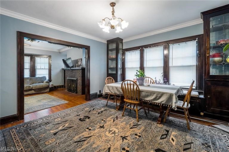 12905 Arliss Drive, Lakewood, OH - Photo 8