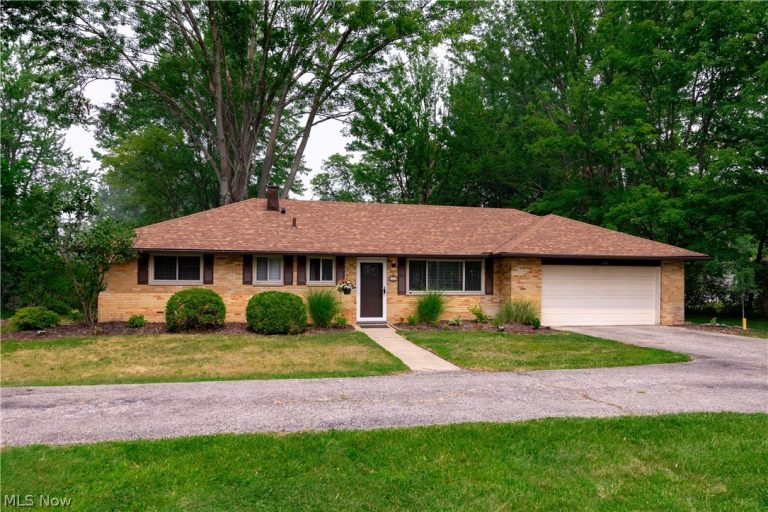 33 Oviatt Drive, Northfield, OH, 44067