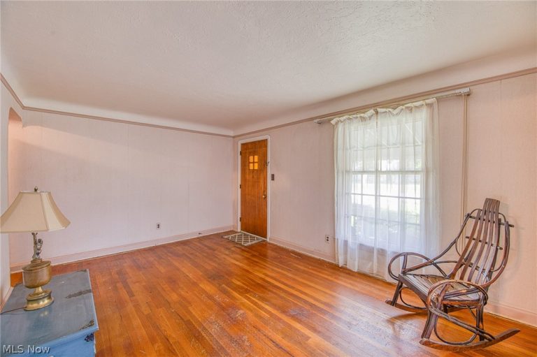 354 260th Street, Euclid, OH - Photo 3