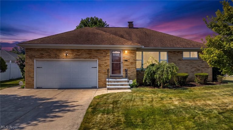 20707 Hilliard Boulevard, Rocky River, OH, 44116