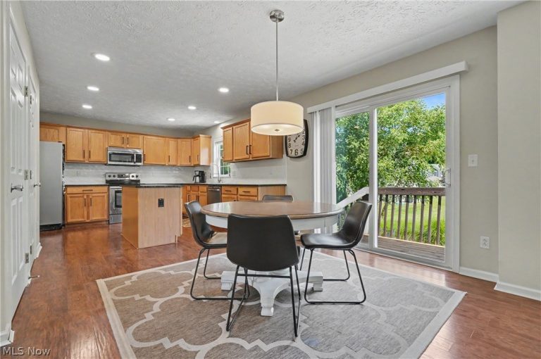 63 Creekledge Lane, Copley, OH - Photo 8