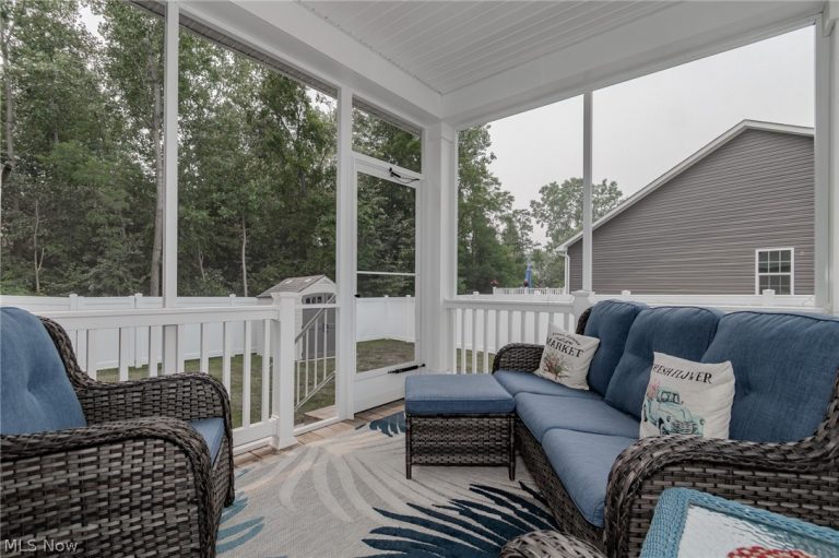 1718 Creekside Court, Painesville, OH - Photo 4