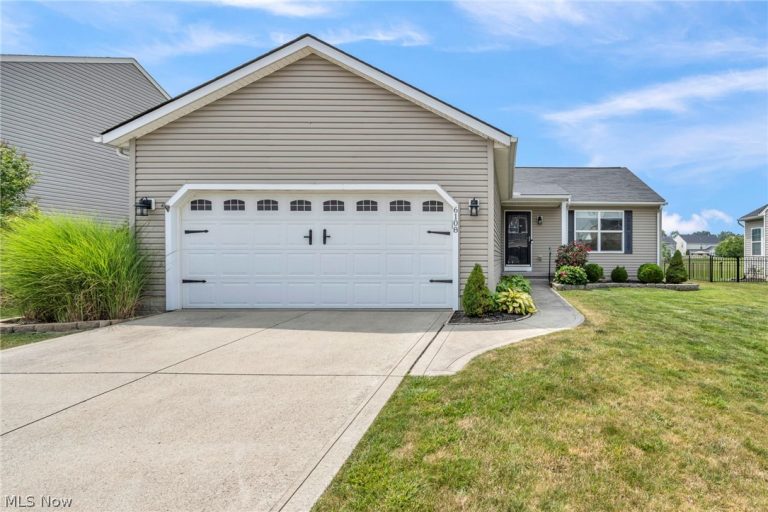 6108 Greenview Trail, North Ridgeville, OH - Photo 3