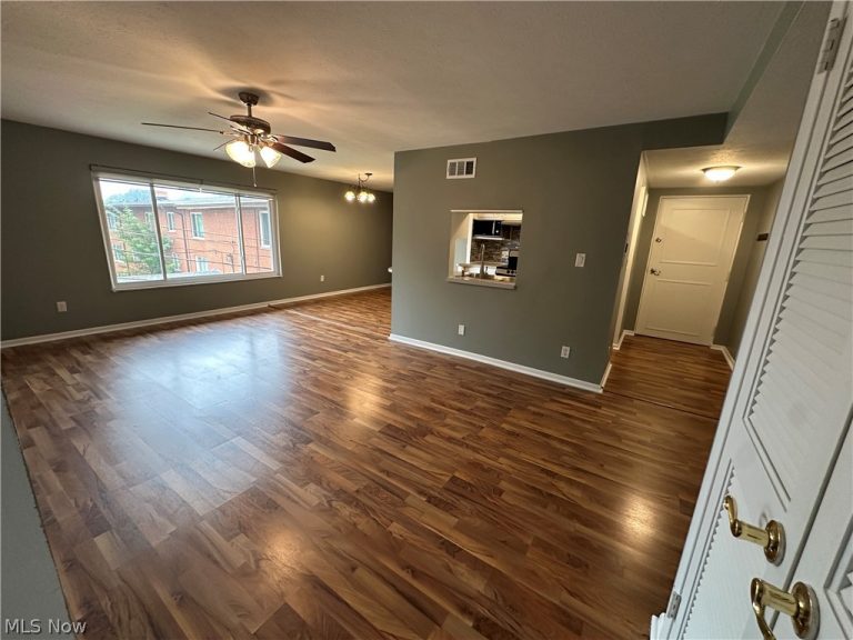 21881 River Oaks Drive, Rocky River, OH - Photo 5