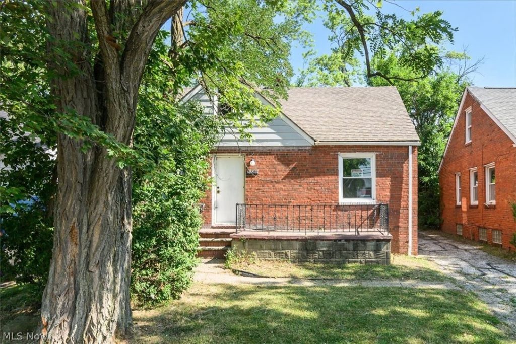 21603 Libby Road, Maple Heights, OH