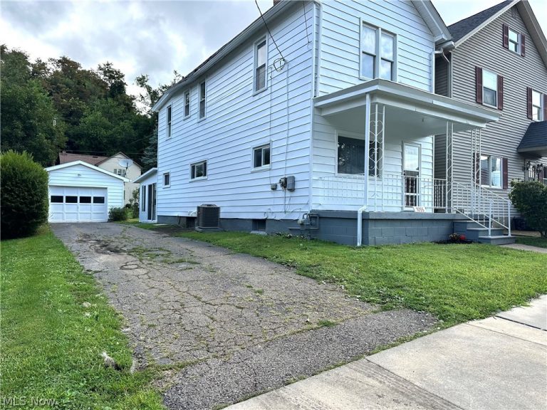 1055 Ambrose Avenue, East Liverpool, OH - Photo 3