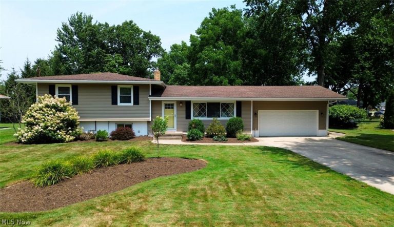 1031 Cessna Drive, Macedonia, OH - Photo 3