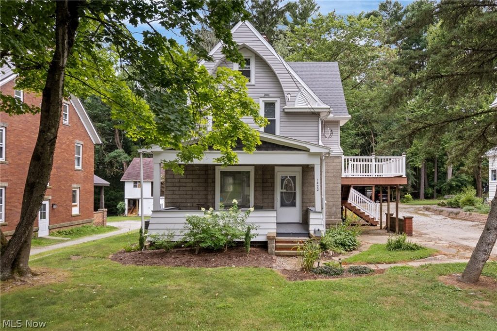 1422 Burbank, Wooster, OH