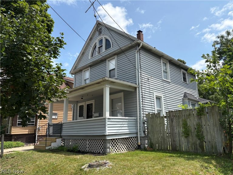 1082 Florida Avenue, Akron, OH - Photo 2
