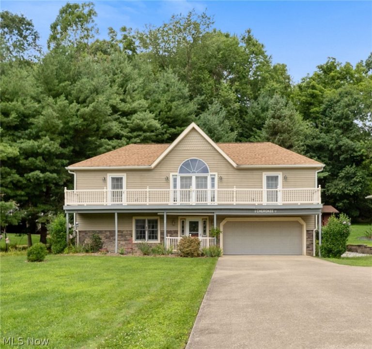 1 Cherokee Trail, Malvern, OH, 44644