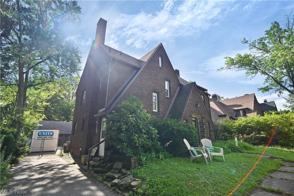 2367 Selma Avenue, Youngstown, OH