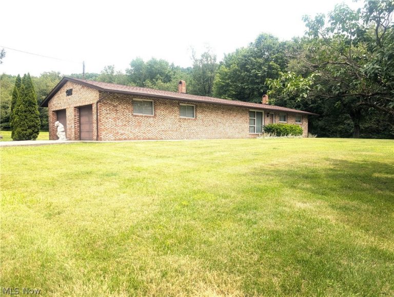 5779 Greer Road, Uhrichsville, OH, 44683
