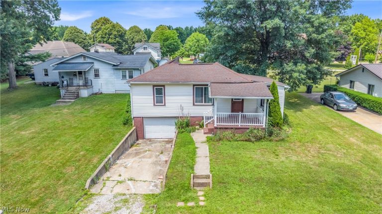 265 Main Street, Brewster, OH - Photo 4