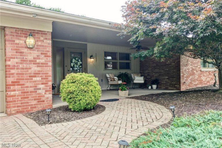 1157 Hilltop Road, New Philadelphia, OH - Photo 2