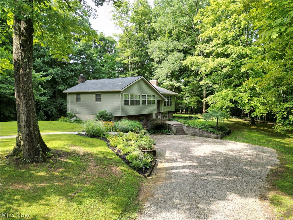210 Camp Lane, New Concord, OH