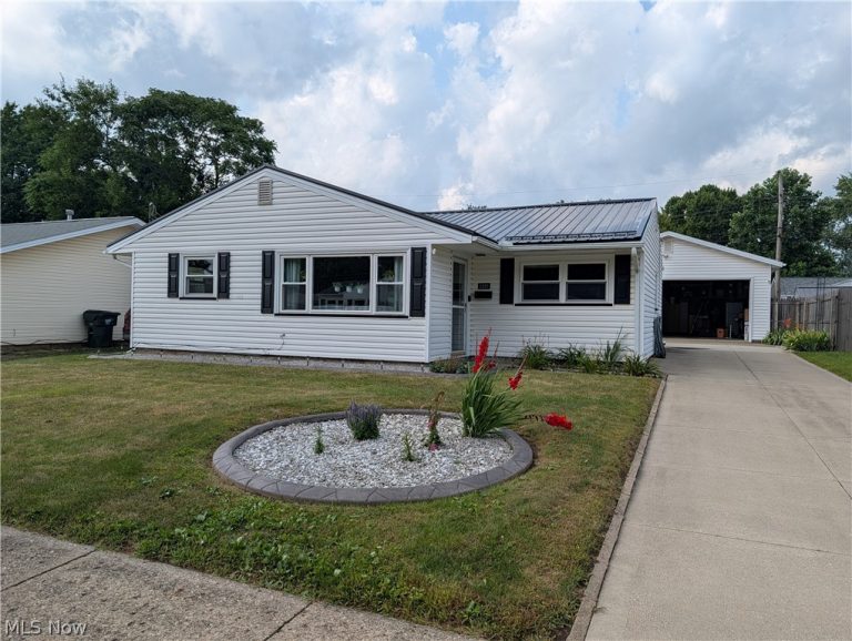 2325 Cathy Drive, Canton, OH, 44705