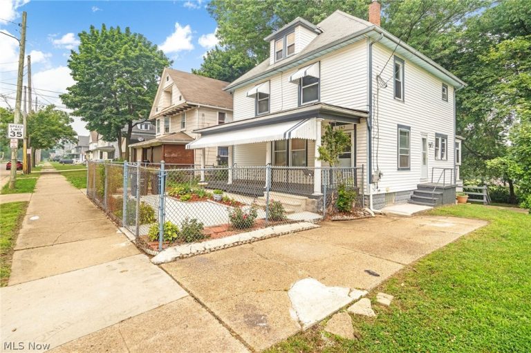 247 Rhodes Avenue, Akron, OH - Photo 3