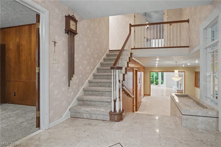 1455 Woodland Lane, Silver Lake, OH - Photo 3
