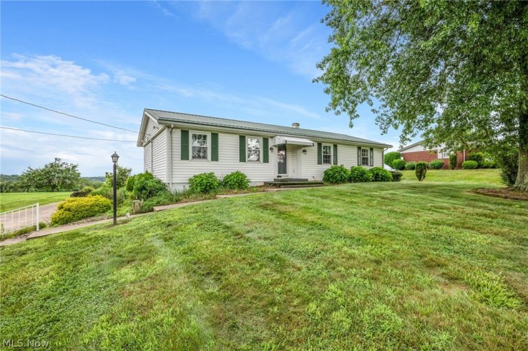 62280 Tacoma Road, Barnesville, OH - Photo 2