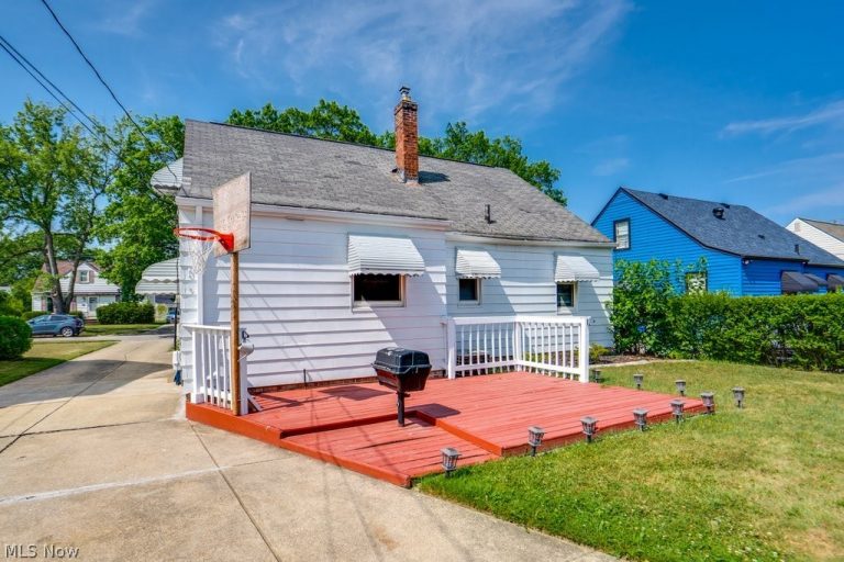 13304 Woodward Boulevard, Garfield Heights, OH - Photo 5