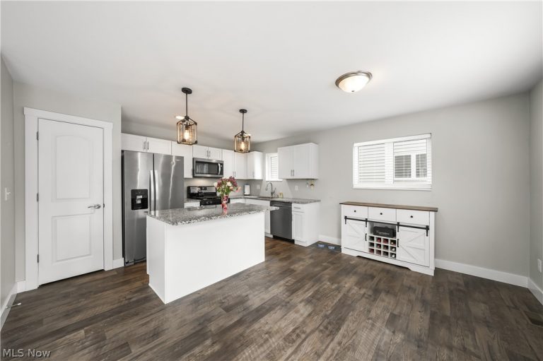 1010 Ashwood Lane, Streetsboro, OH - Photo 2