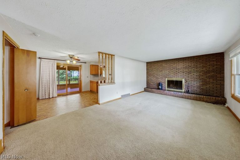 1812 Skyline Drive, Lorain, OH - Photo 8