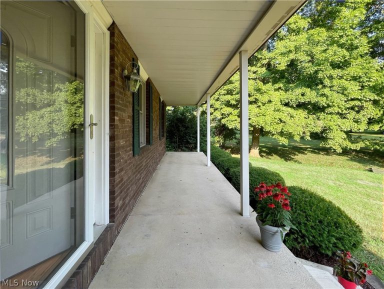 2652 Blake Road, Wadsworth, OH - Photo 3