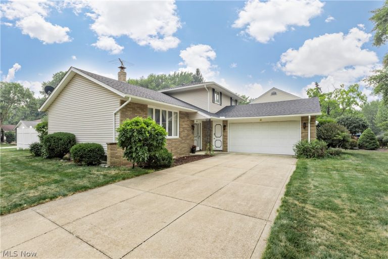 5134 Hickory Drive, Cleveland, OH - Photo 2