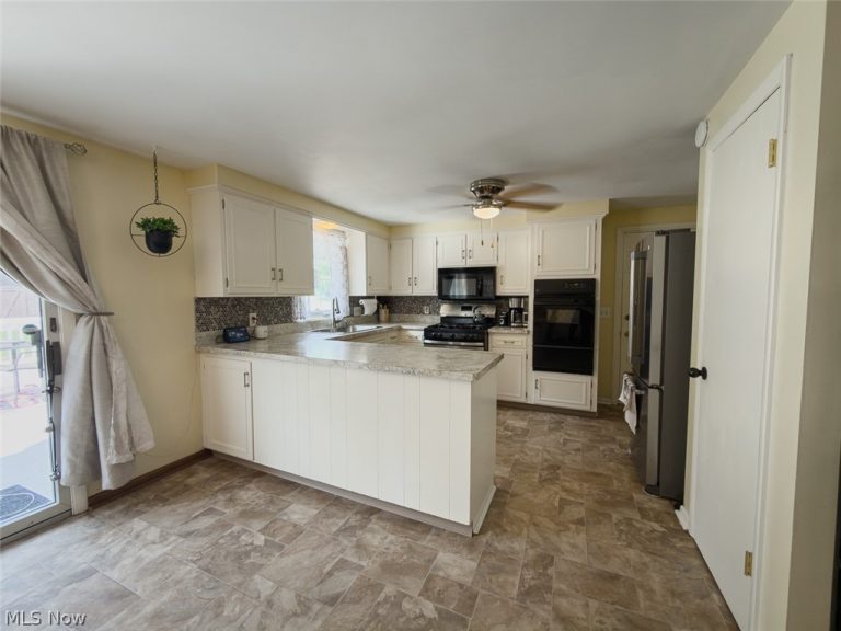 4935 Quincy Street, Canton, OH - Photo 5