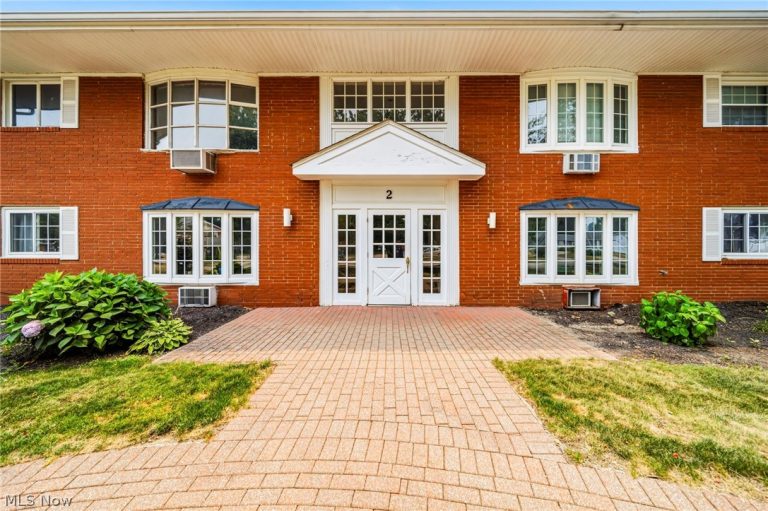 2 Meadowlawn Drive #5, Mentor, OH, 44060