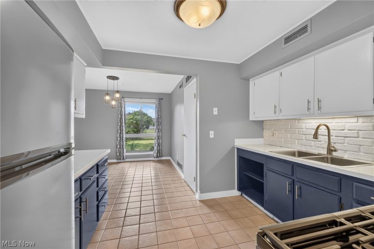 6320 Greenwood, Northfield, OH - Photo 4