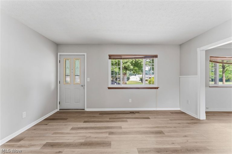 7365 Chennault Drive, North Ridgeville, OH - Photo 4