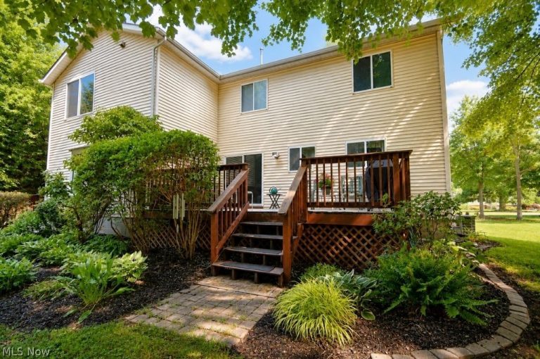 8252 Plains Road, Mentor, OH - Photo 6
