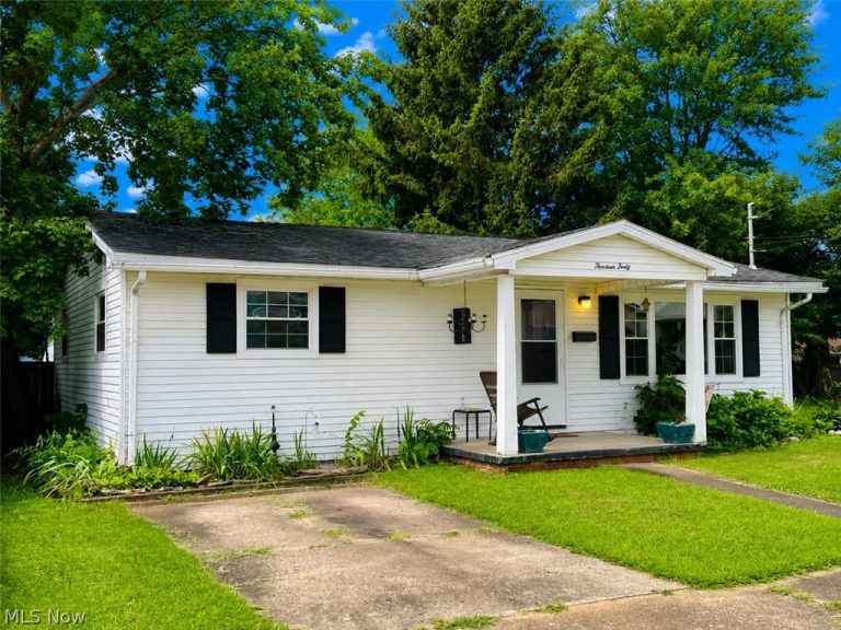 1340 39th Street, Parkersburg, WV - Photo 3