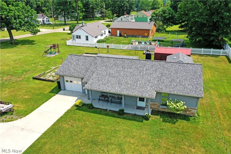 159 Canfield Niles Road, Austintown, OH - Photo 4