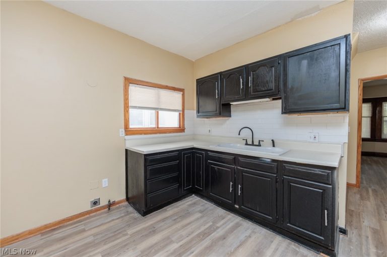 2026 89th Street, Cleveland, OH - Photo 5