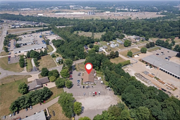 2700 Erie Street, Massillon, OH - Photo 4